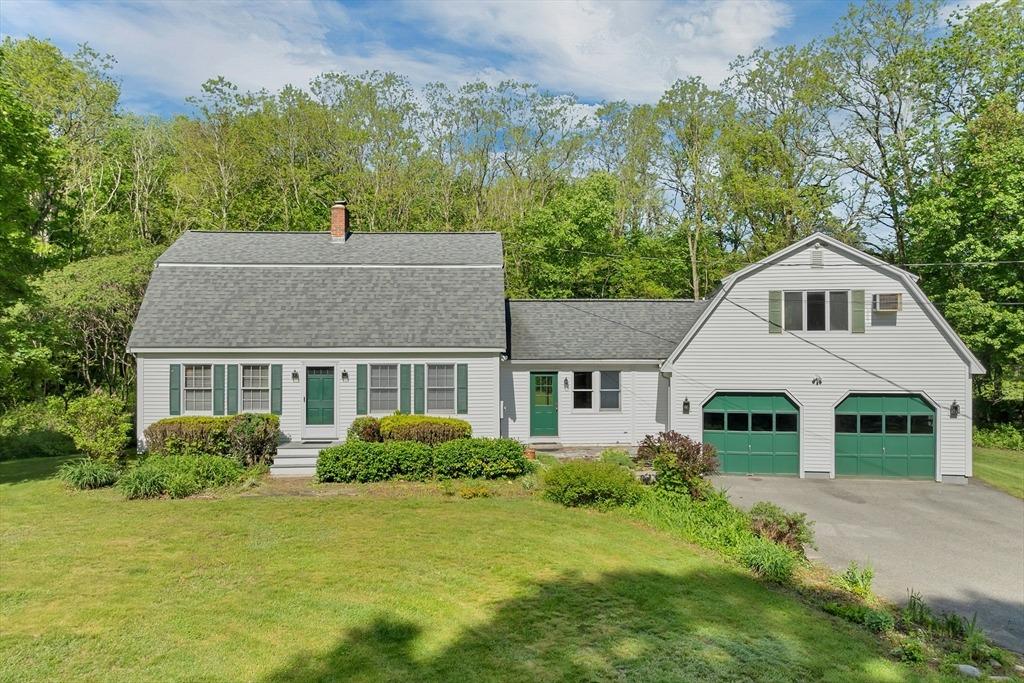Muddy Pond Rd, Kensington, NH 03833