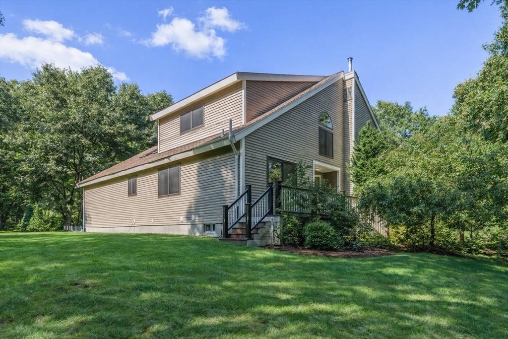 Remington Ct, Derry, NH 03038
