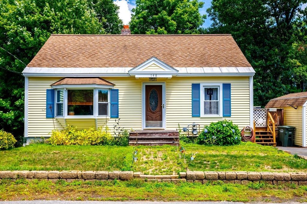 Pond St, Leominster, MA 01453