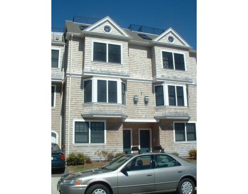 E 7th St, South Boston, MA 02127