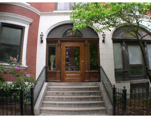 Gainsborough St, Boston, MA 02115