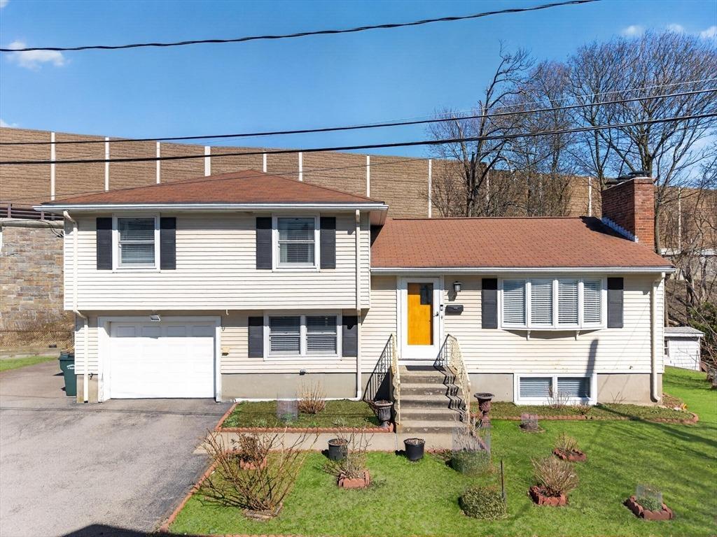 River Park St, Needham Heights, MA 02494