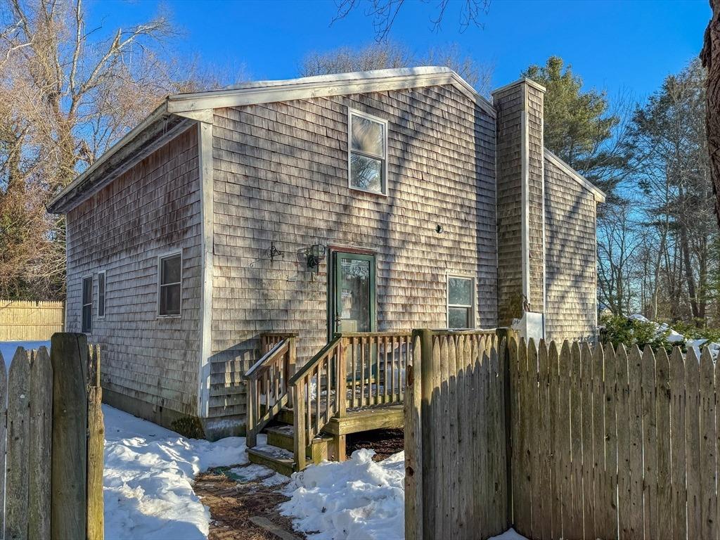 5th Ave, Lakeville, MA 02347