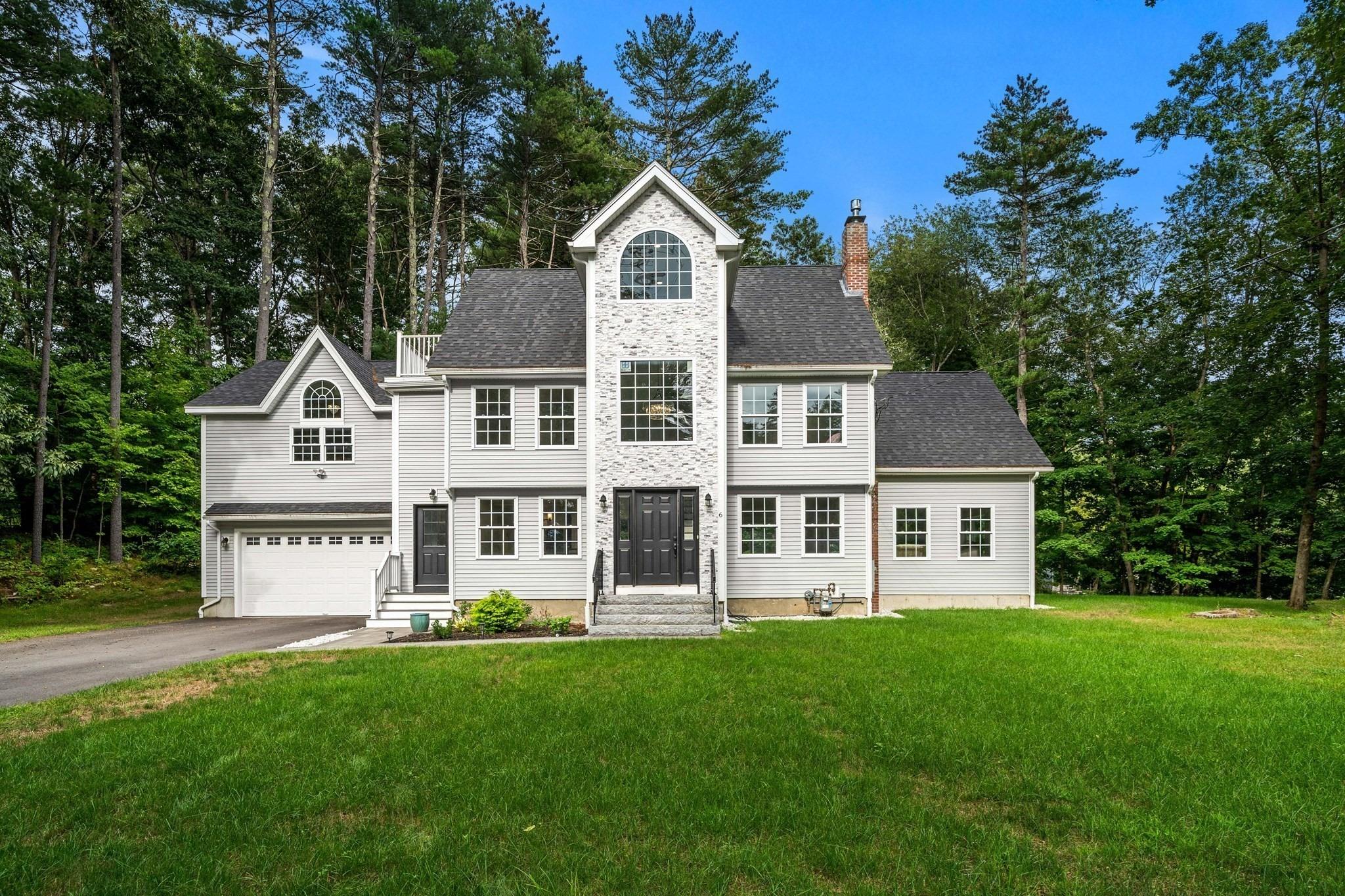 Craig Cir, Westford, MA 01886