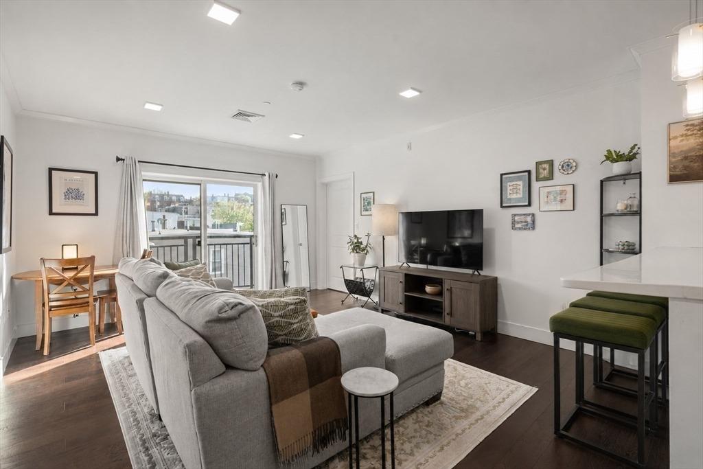 Maverick St, East Boston, MA 02128