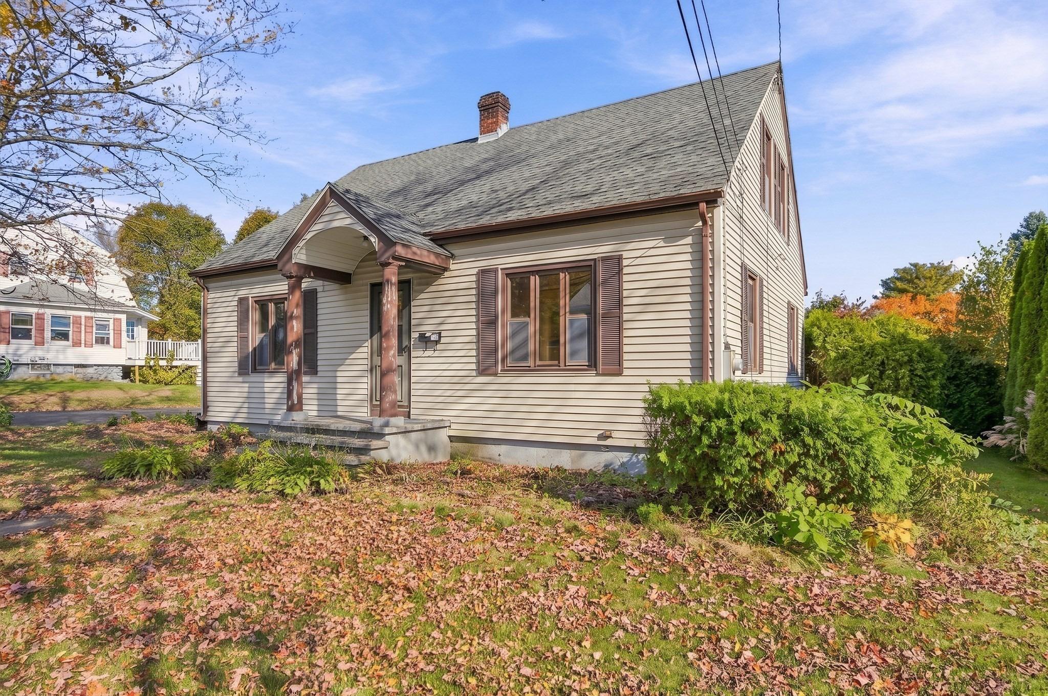Lake St, Webster, MA 01570