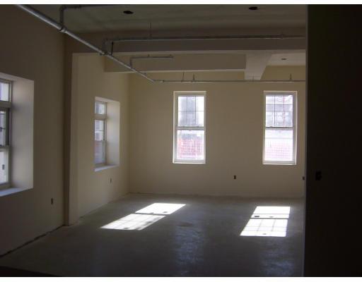 Broadway, Chelsea, MA 02150
