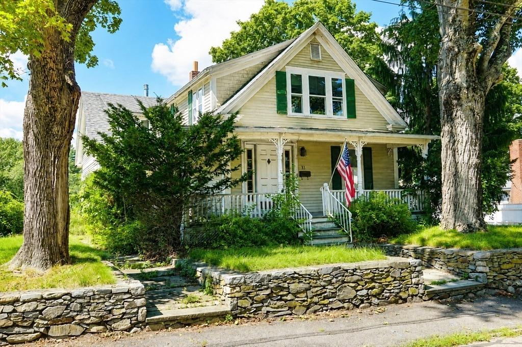 Warren St, Taunton, MA 02780