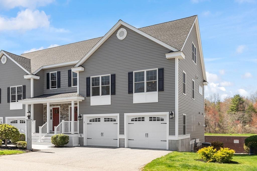 Commodore Way, Westford, MA 01886