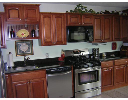 S View Dr, Southwick, MA 01077