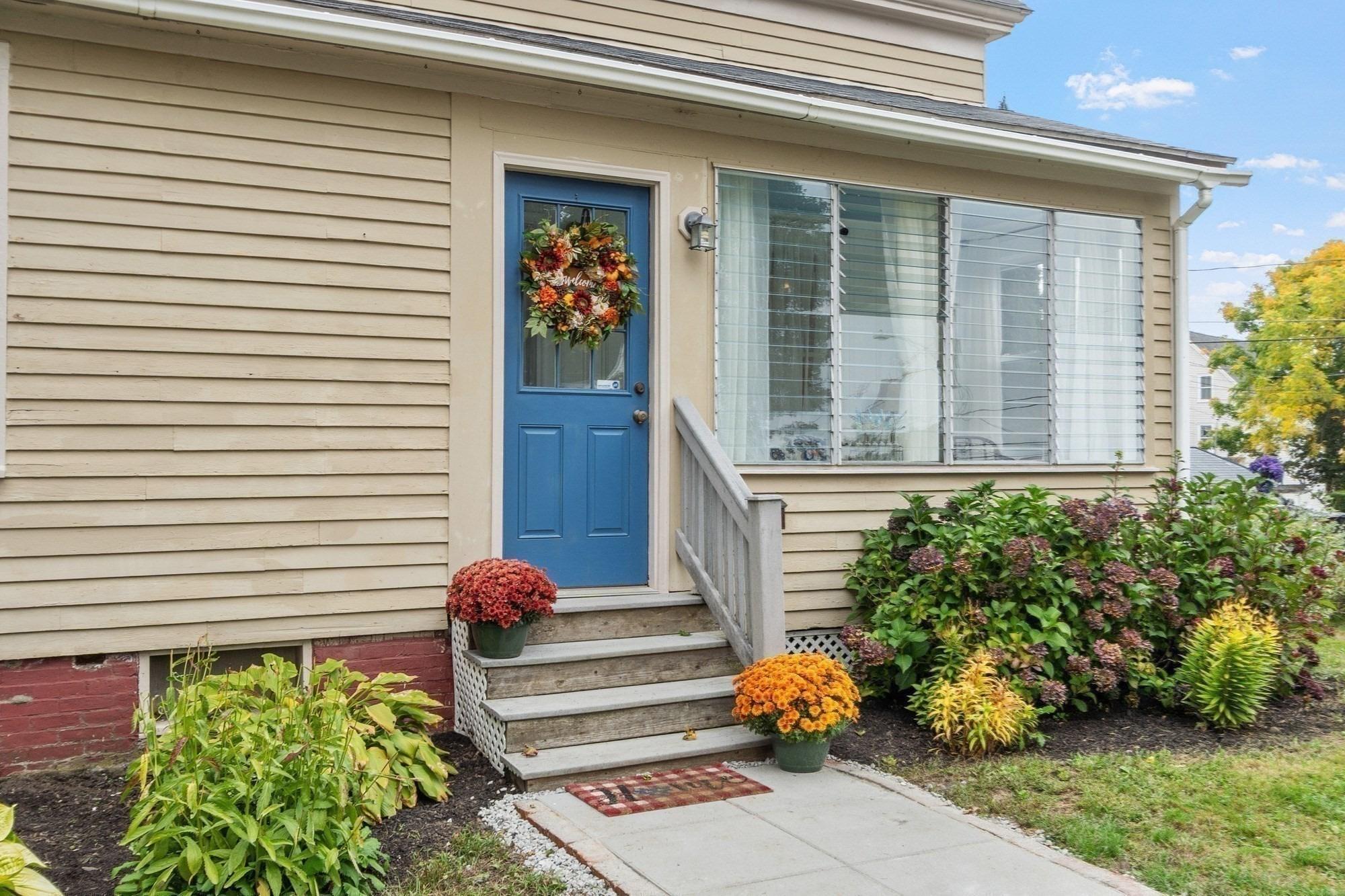 Hill St, Amesbury, MA 01913