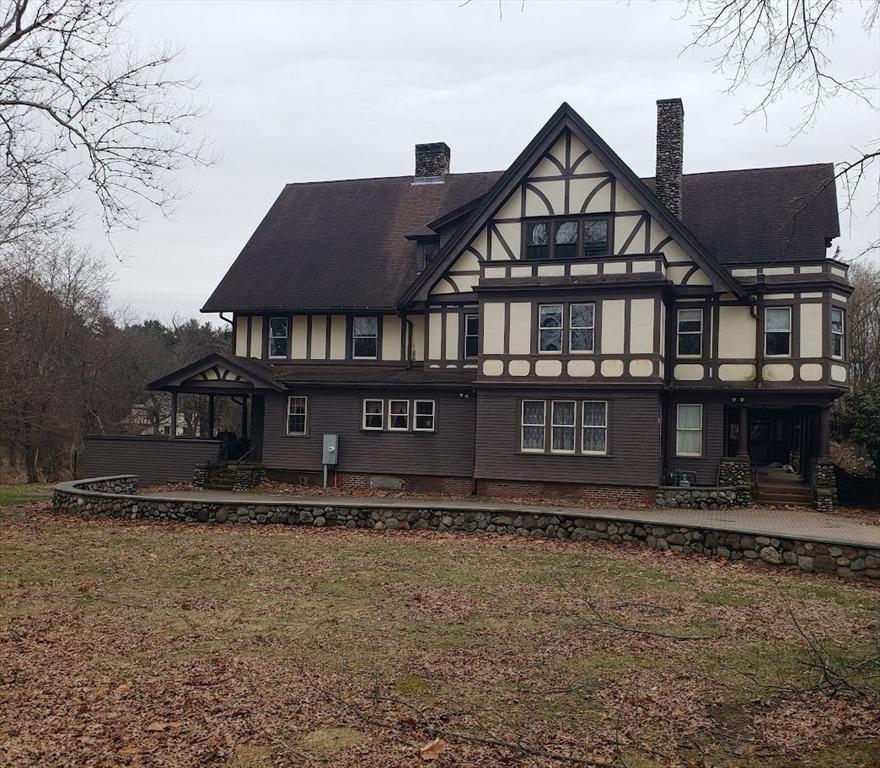 Buena Vista Plz, Springfield, MA 01108