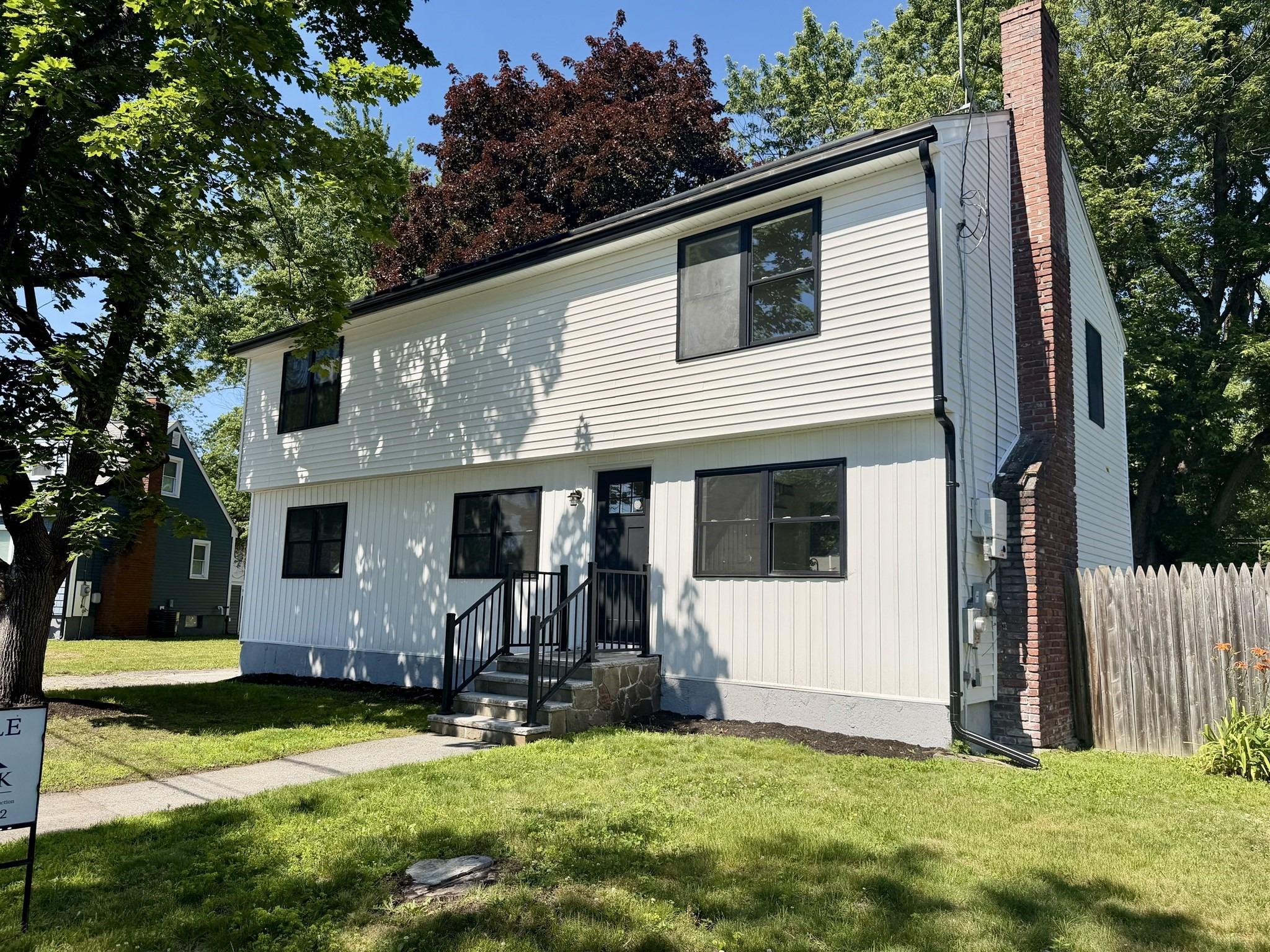Karen St, Lowell, MA 01851