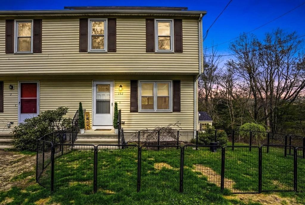S Main St, Uxbridge, MA 01569