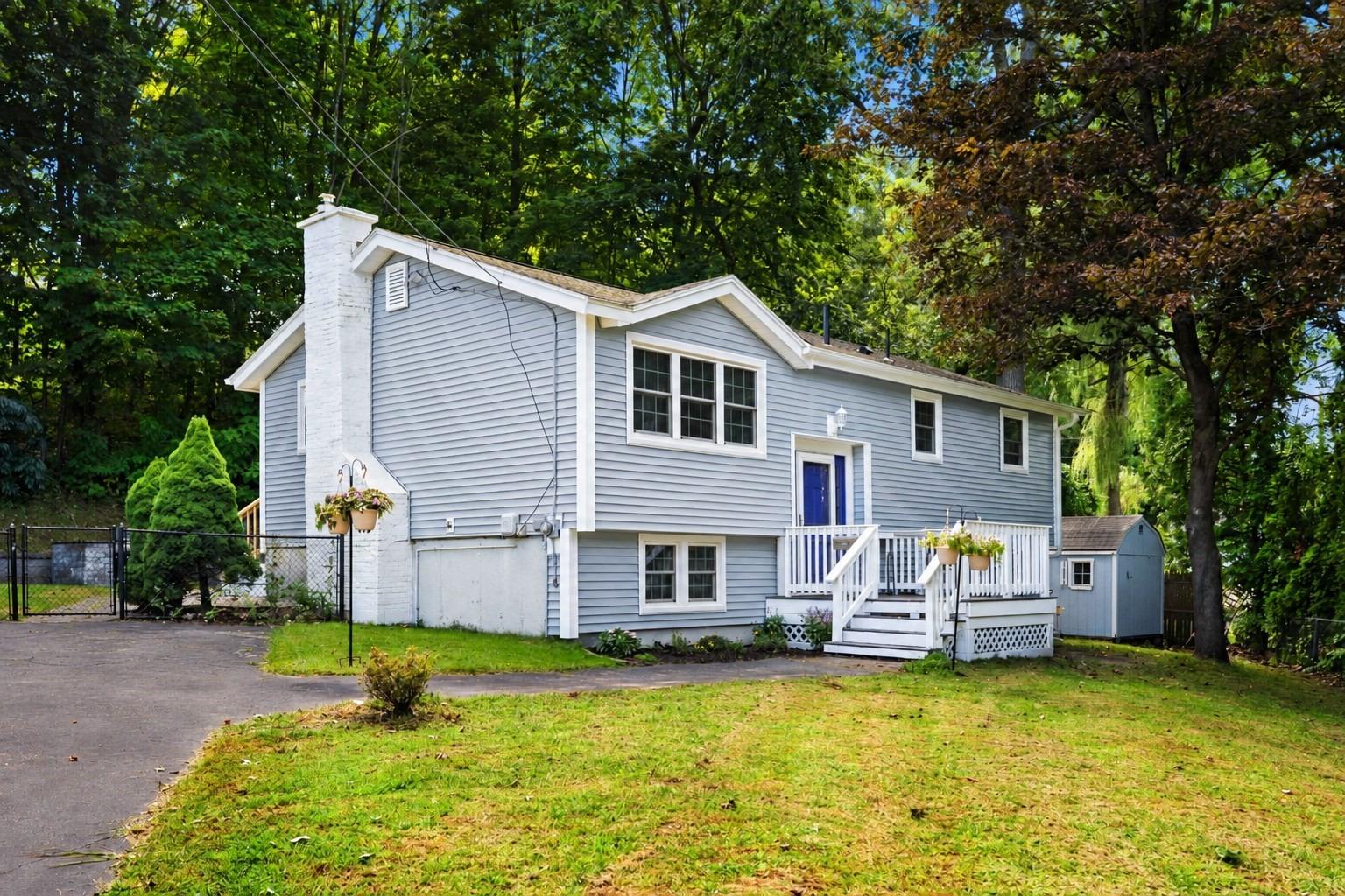 Sharyn Cir, Lowell, MA 01852