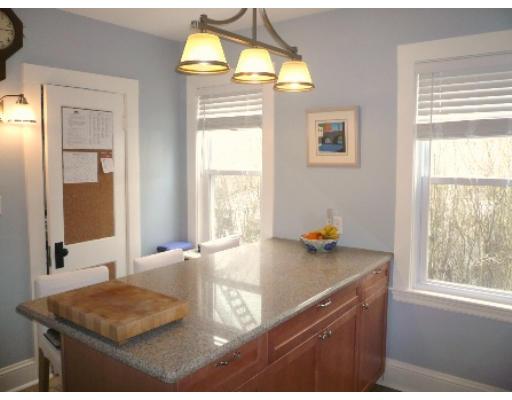 Selwyn St, Roslindale, MA 02131