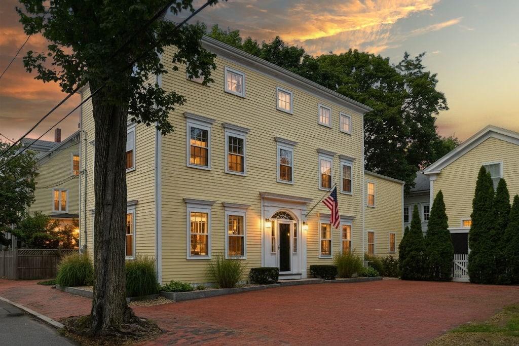 Orange St, Newburyport, MA 01950