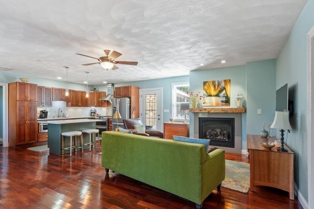 Lowell St, Peabody, MA 01960