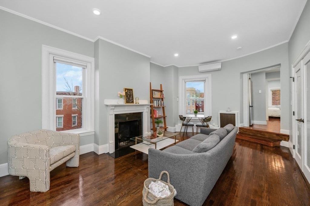 Beacon St, Brookline, MA 02445