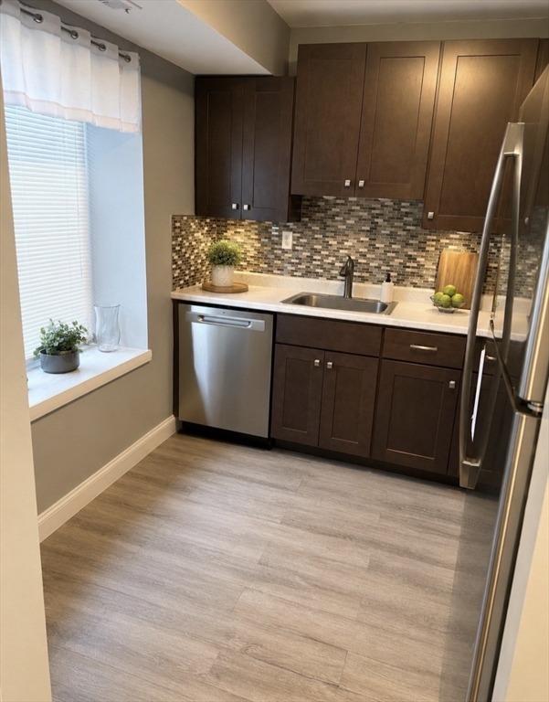 Nassau Dr, Springfield, MA 01129