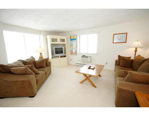 Staffordshire Ln, Concord, MA 01742