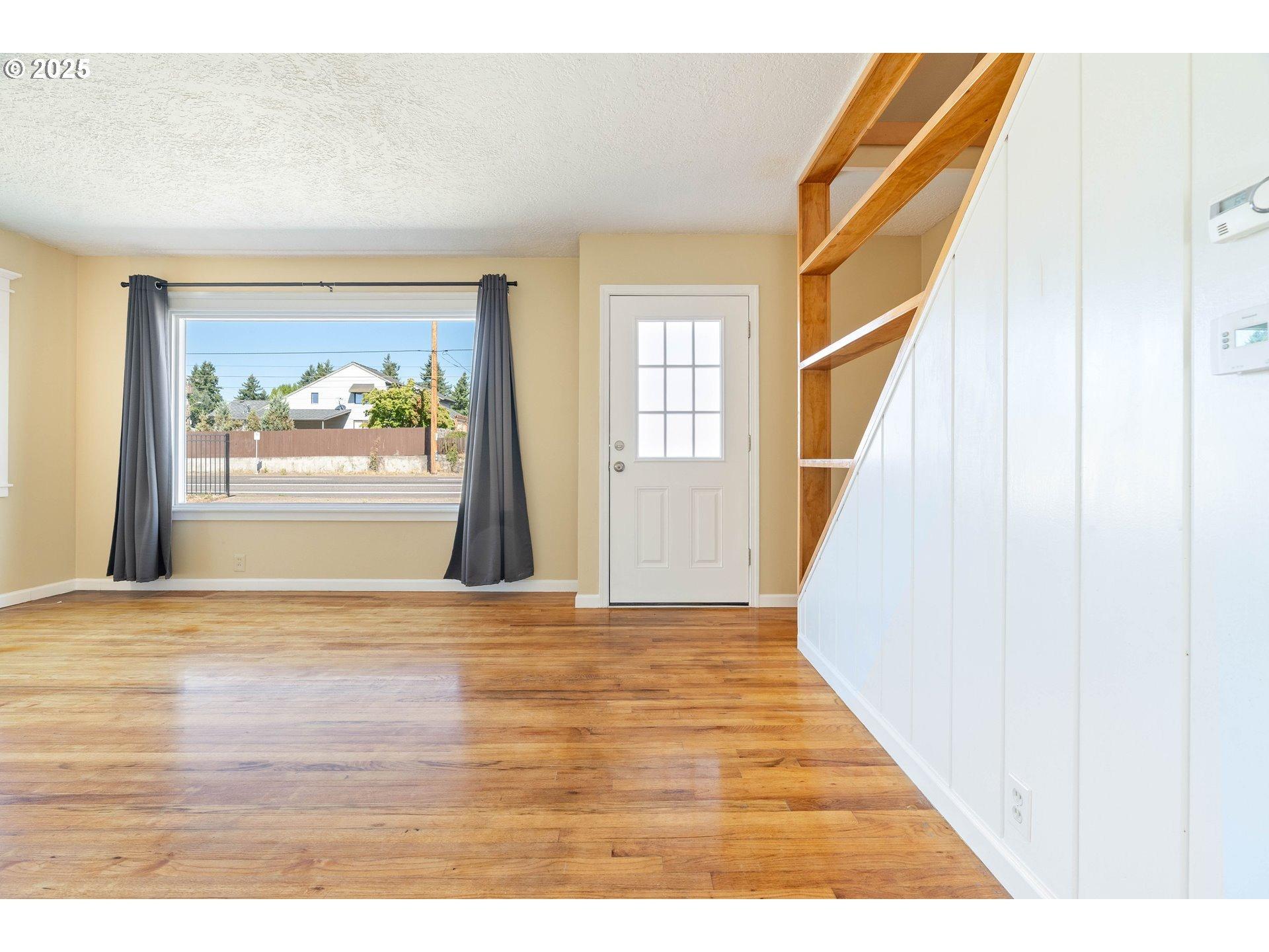 Ne Glisan St, Portland, OR 97220
