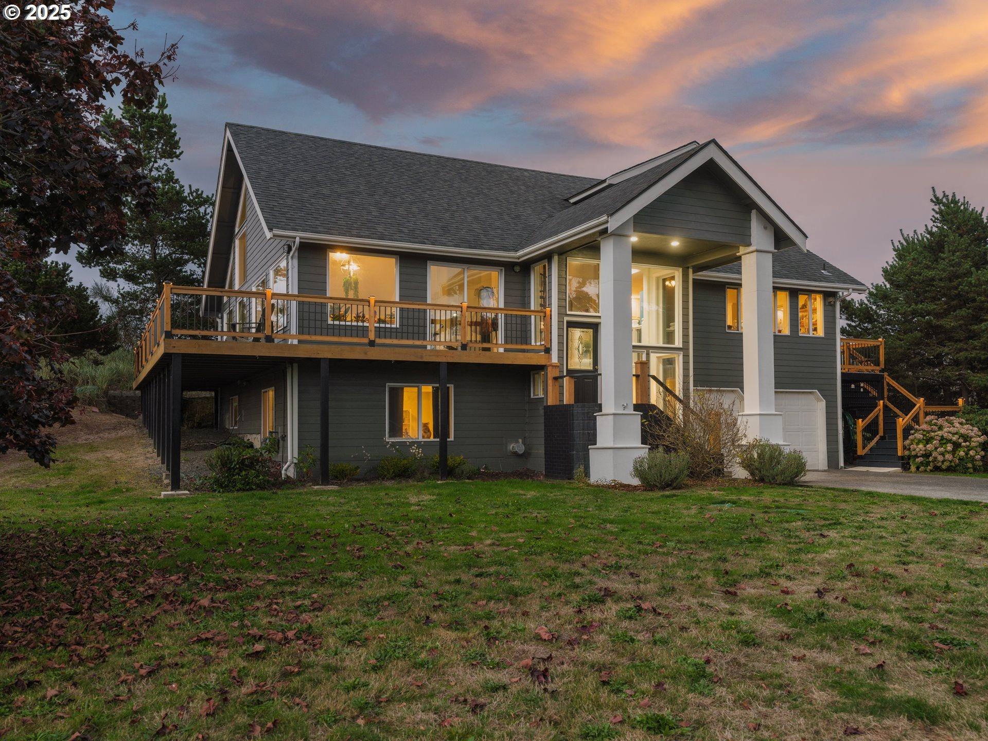 Sunset Beach Ln, Warrenton, OR 97146