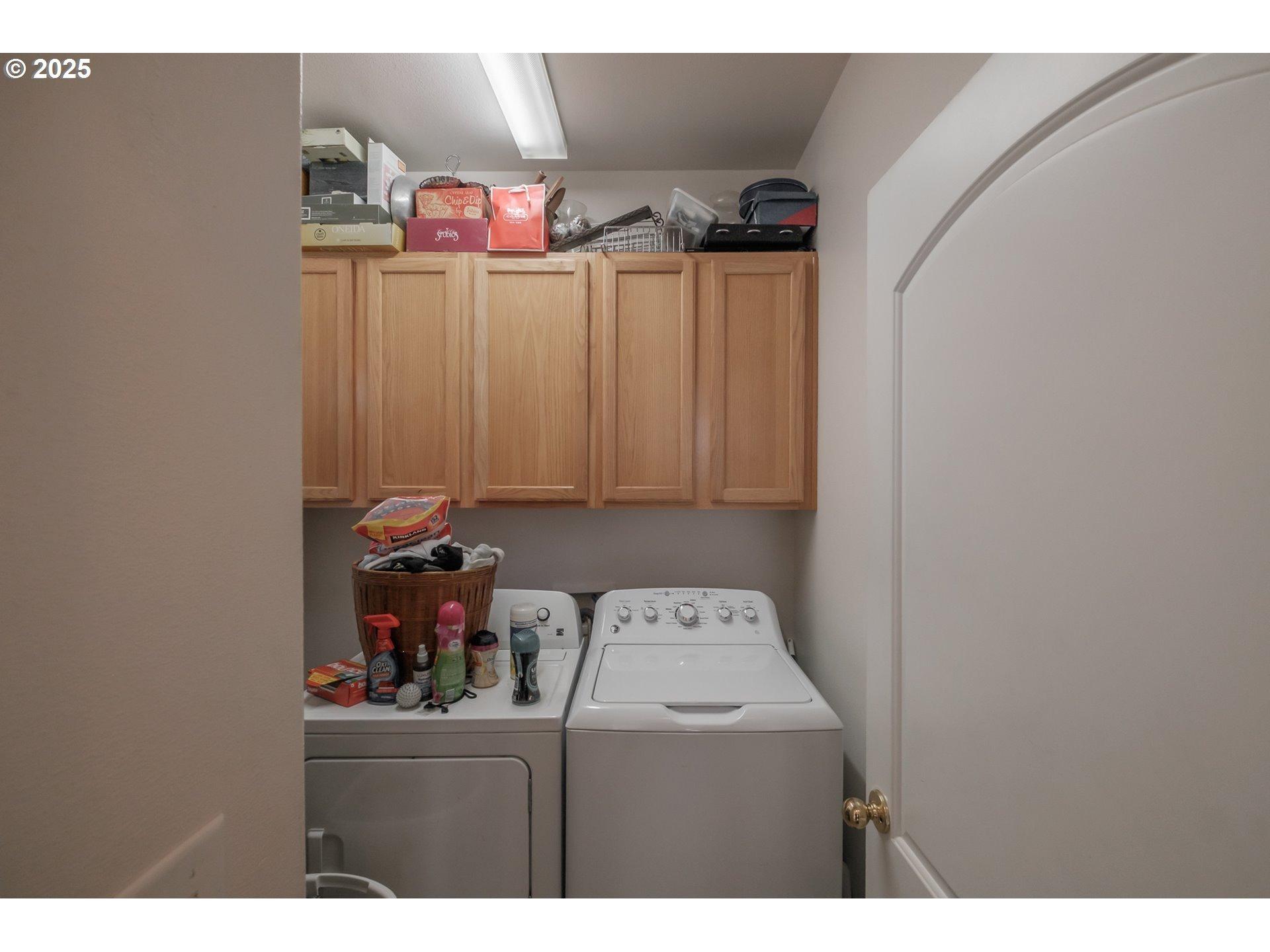 9th St, Florence, OR 97439