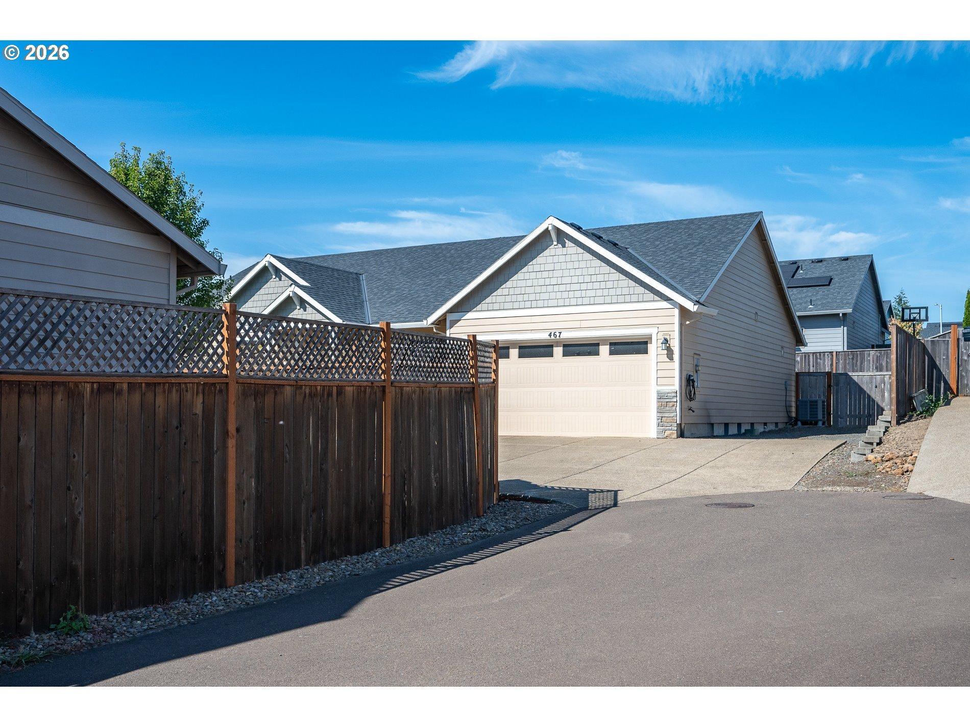 E Johnson St, Carlton, OR 97111