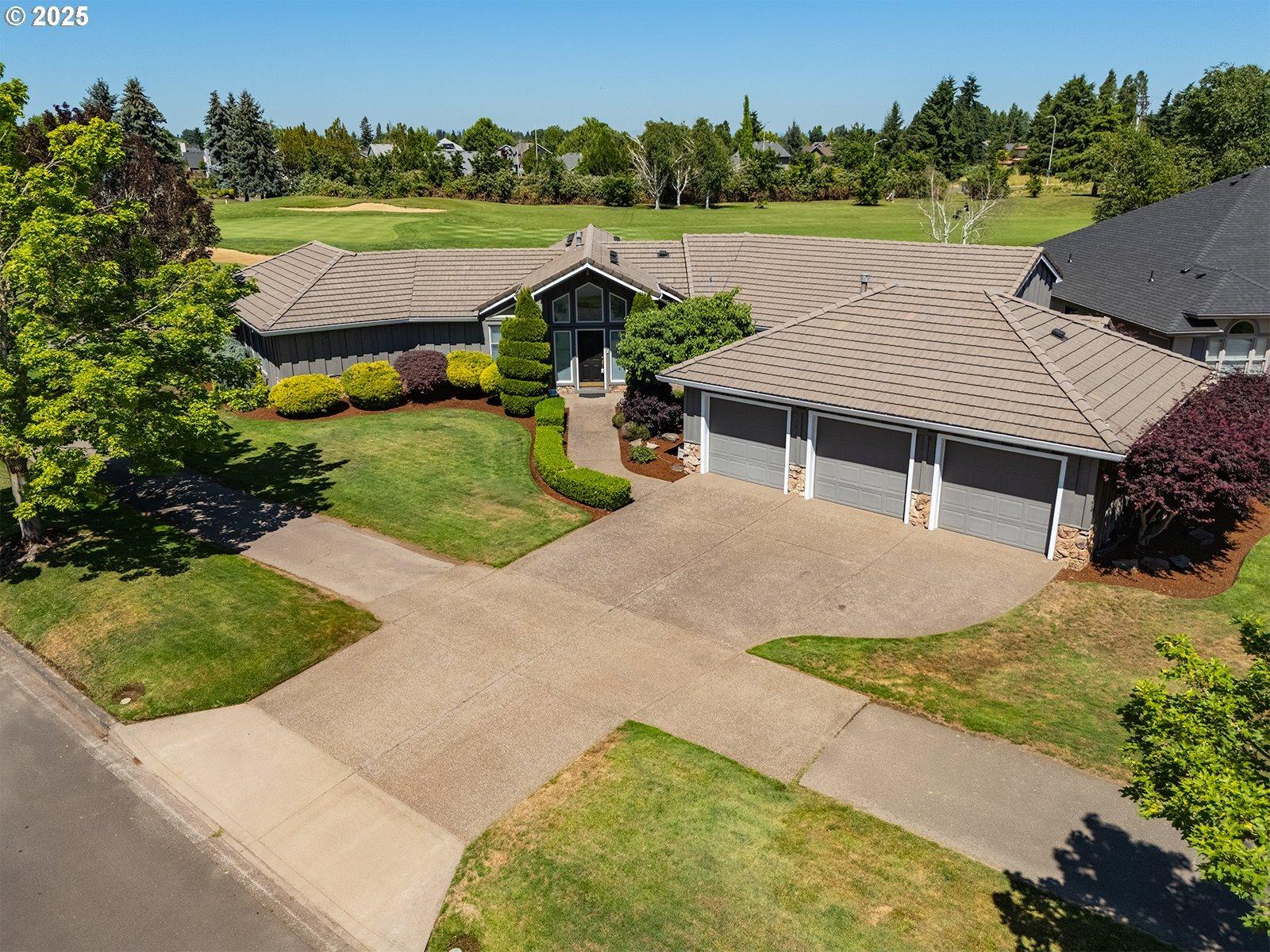 Tukwila Dr, Woodburn, OR 97071