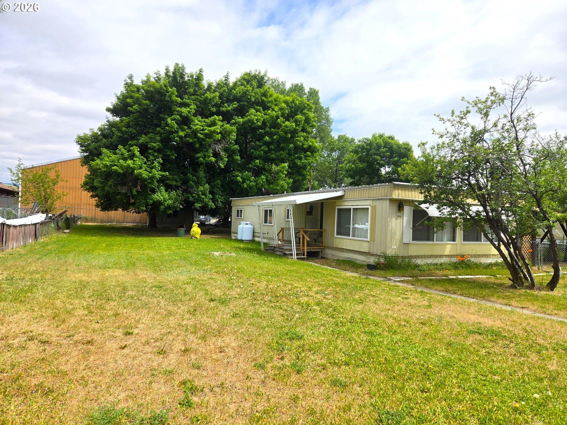 N Cozart St, Prairie City, OR 97869