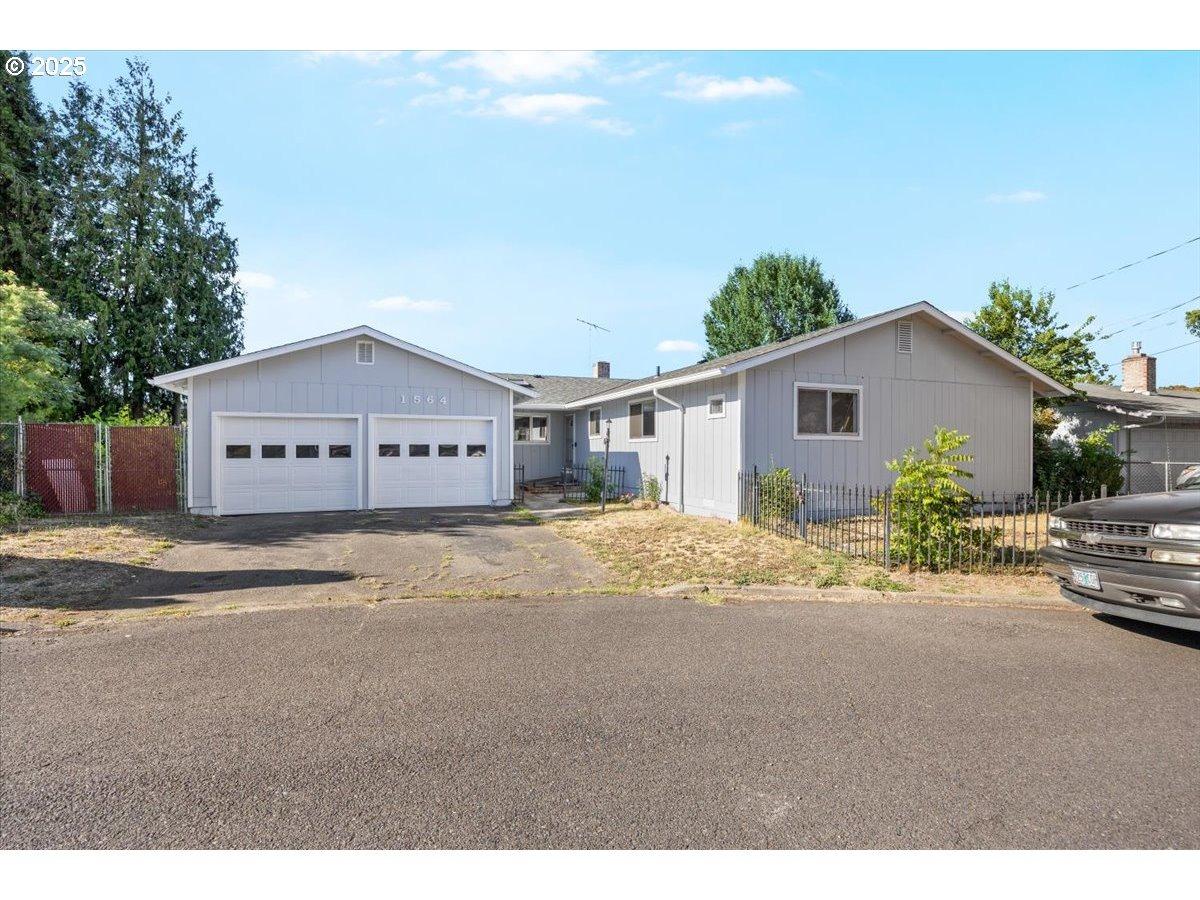 Nw Spray Ct, Roseburg, OR 97471