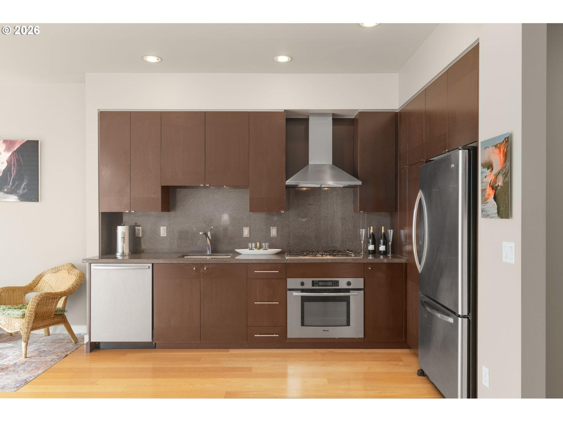 S River Dr, Portland, OR 97201