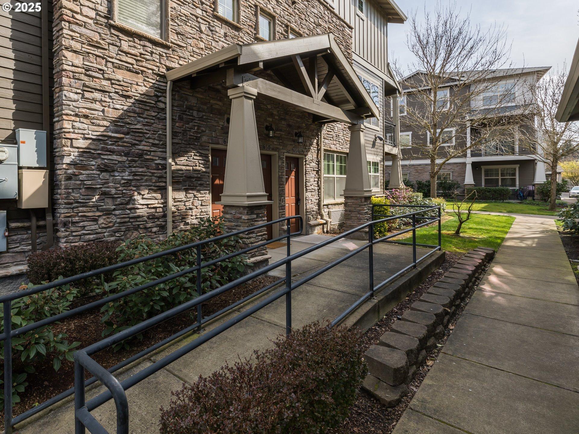 Ne Garswood Ln, Beaverton, OR 97006