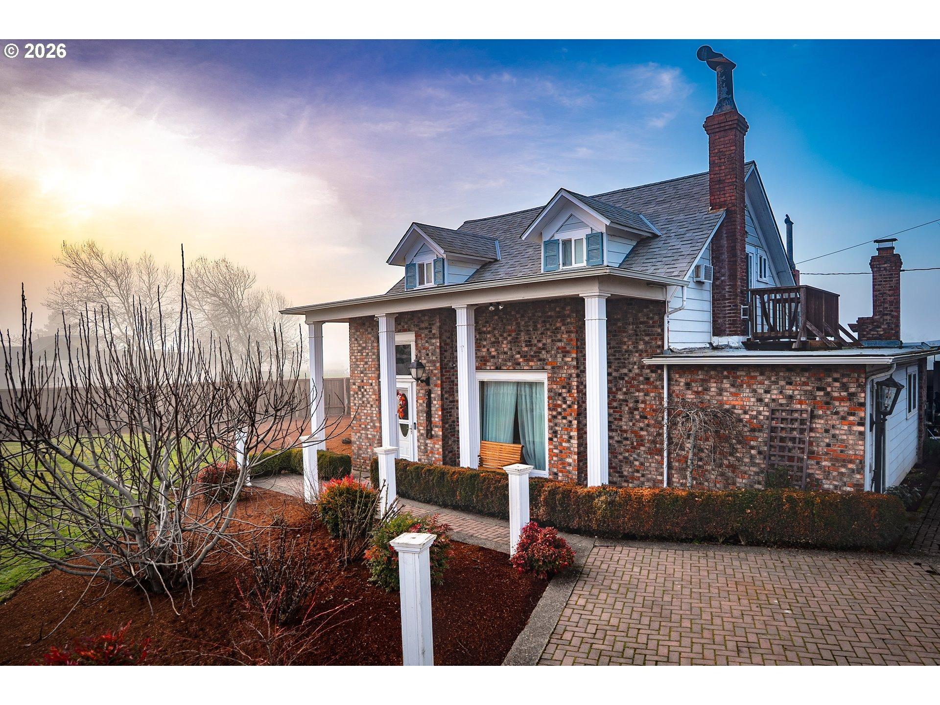 Diamond Hill Dr, Harrisburg, OR 97446