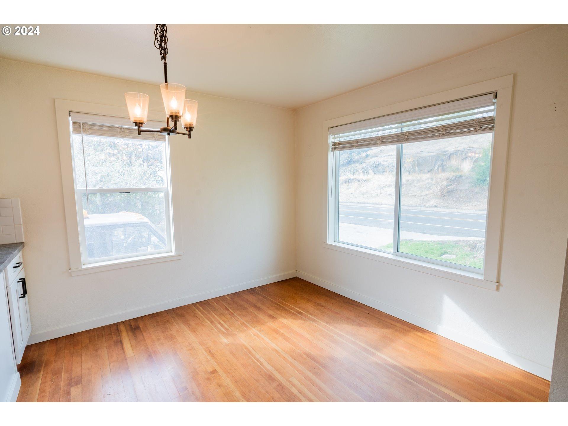 N Mountain Blvd, Mount Vernon, OR 97865