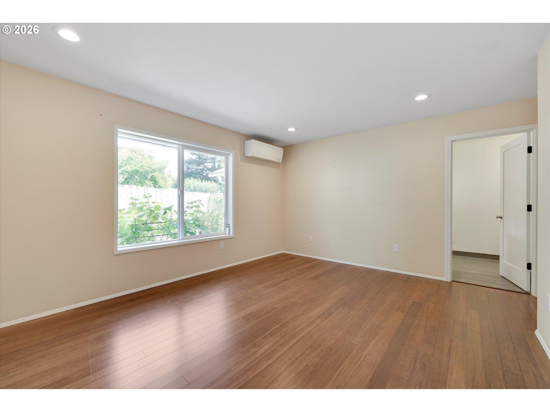 Se Melita Dr, Happy Valley, OR 97086