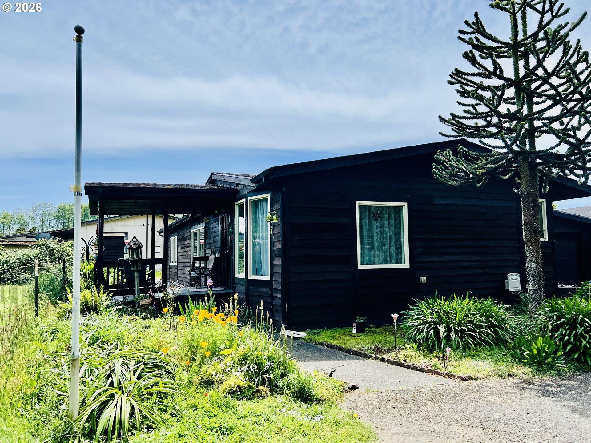 Driftwood Ln, Brookings, OR 97415
