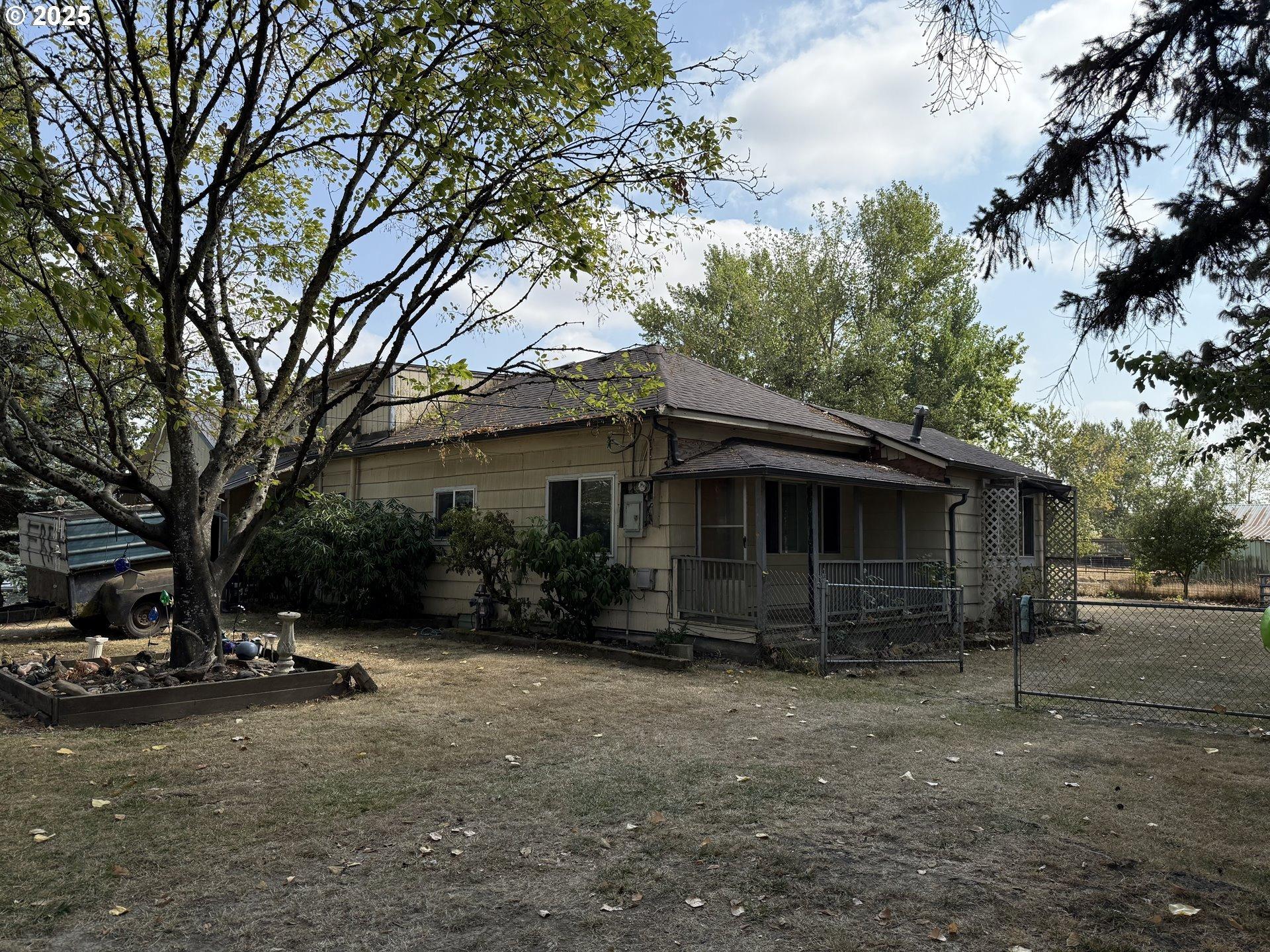 Lasalle St, Harrisburg, OR 97446