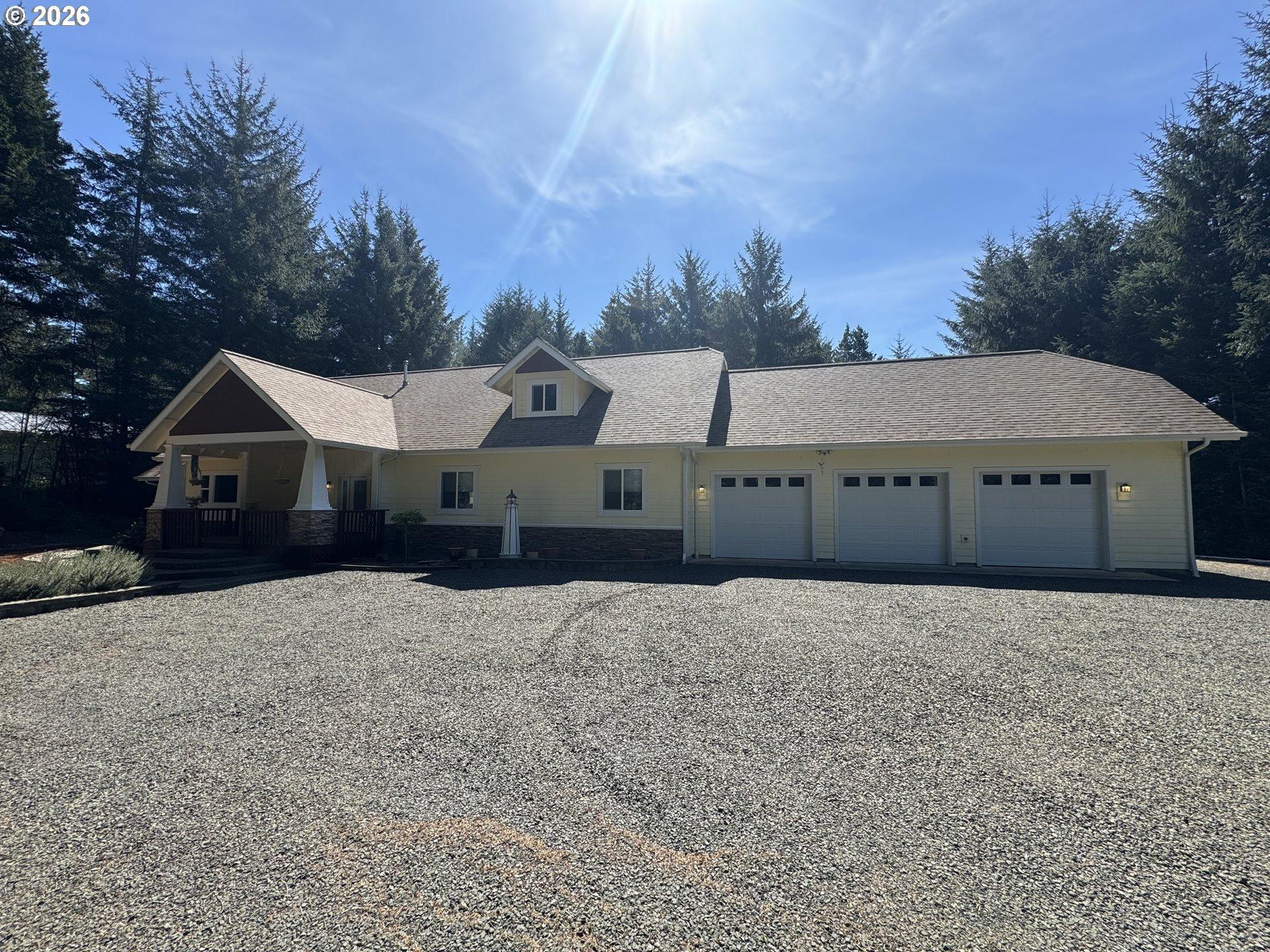 Clear Lake Rd, Florence, OR 97439