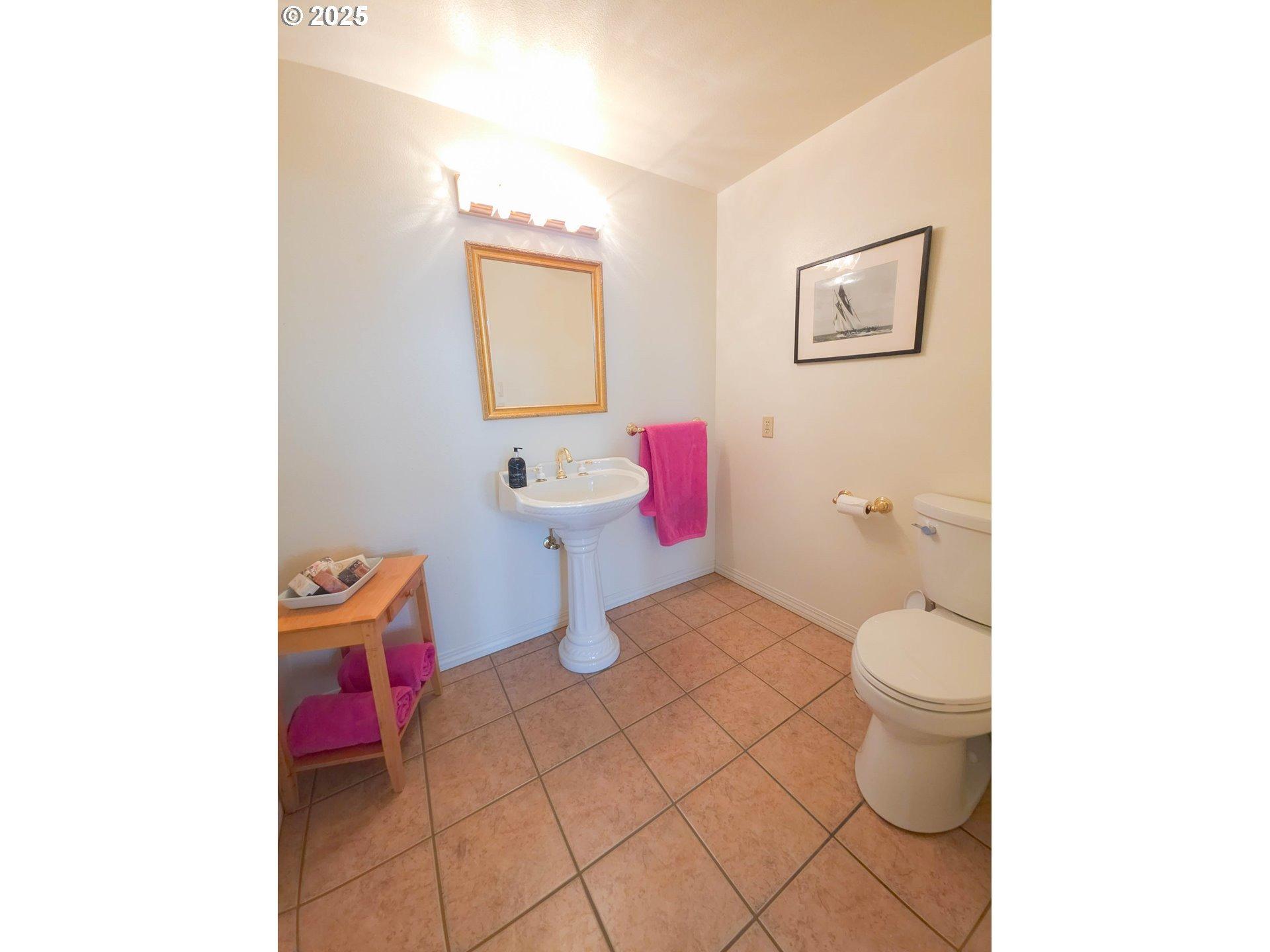 Se Laurel Ct, Roseburg, OR 97470
