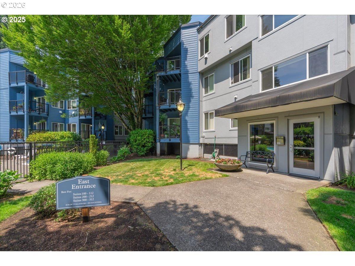 Sw Tualatin Rd, Tualatin, OR 97062