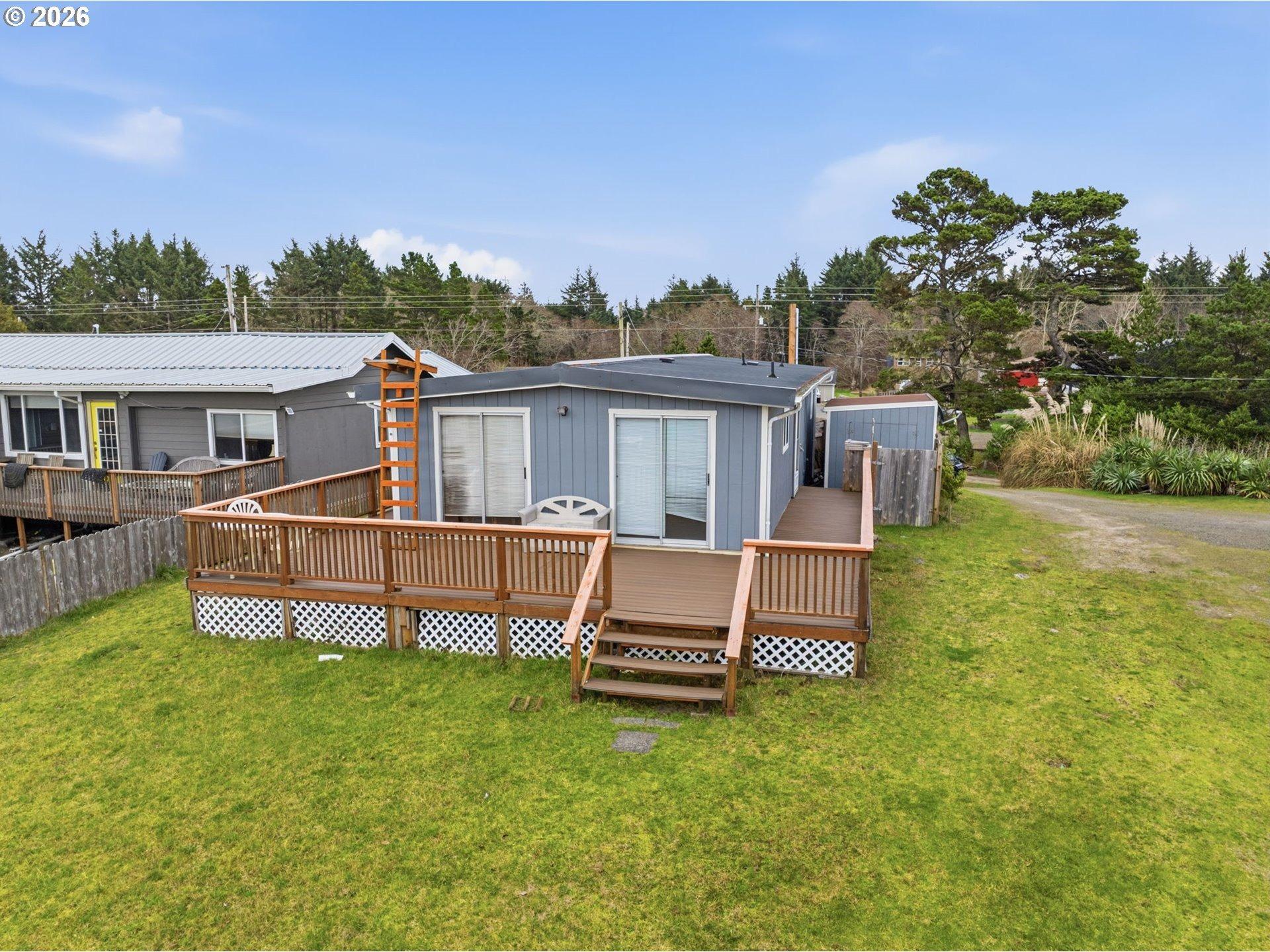 N Pl, Long Beach, WA 98631