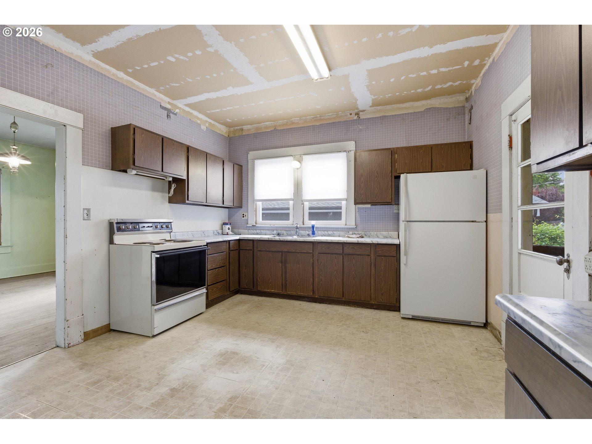E 15th St, The Dalles, OR 97058