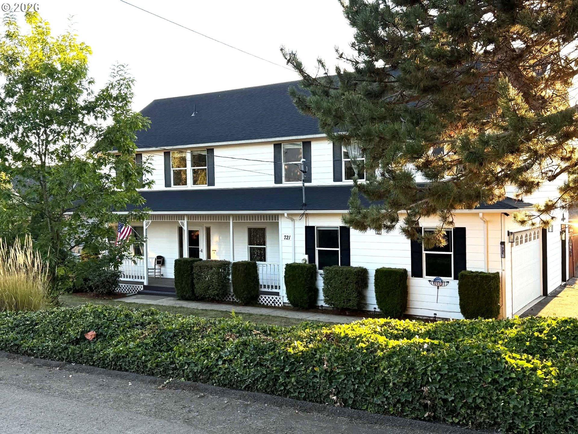 S Park St, Carlton, OR 97111