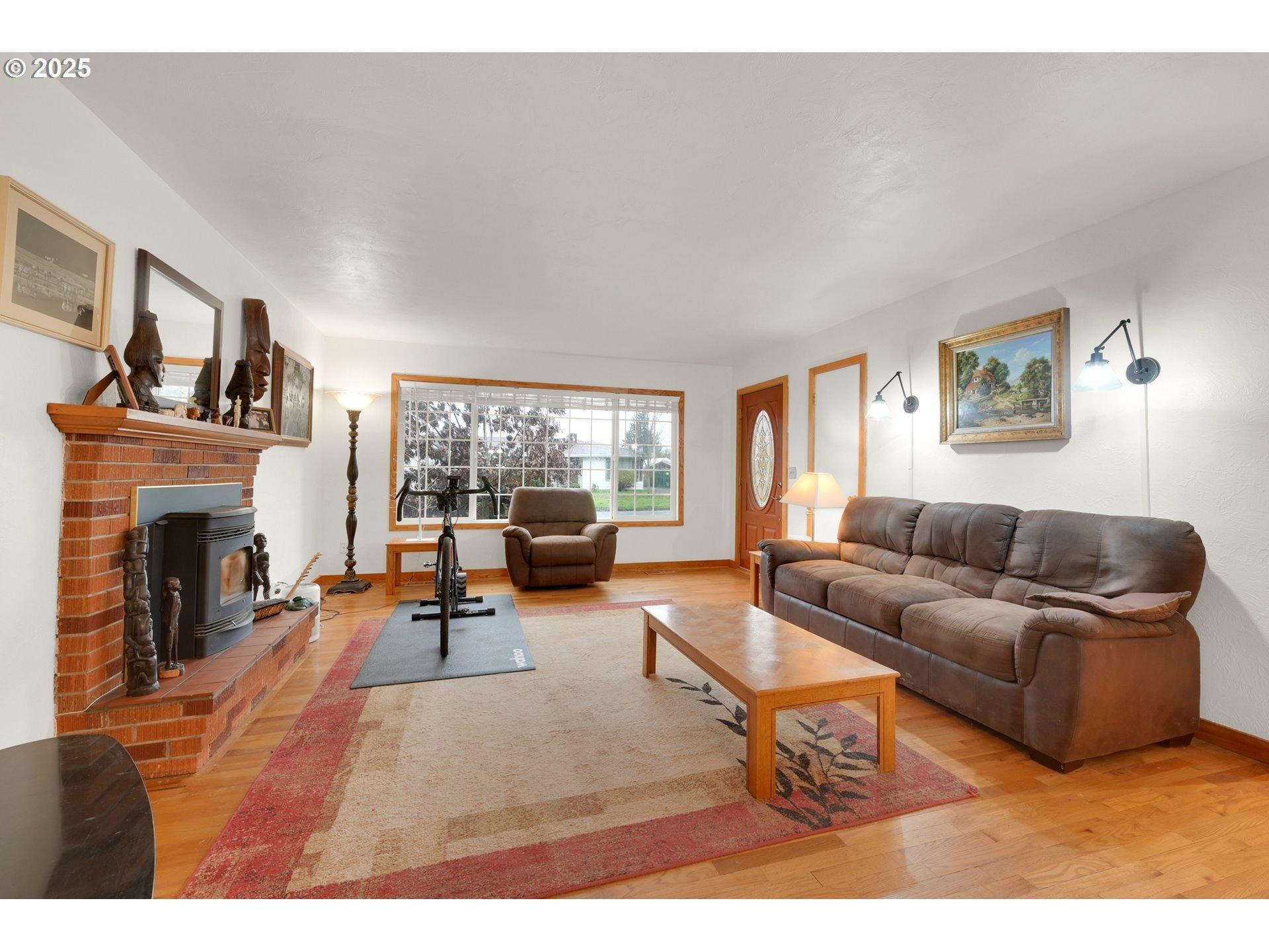Fulton St Se, Albany, OR 97322