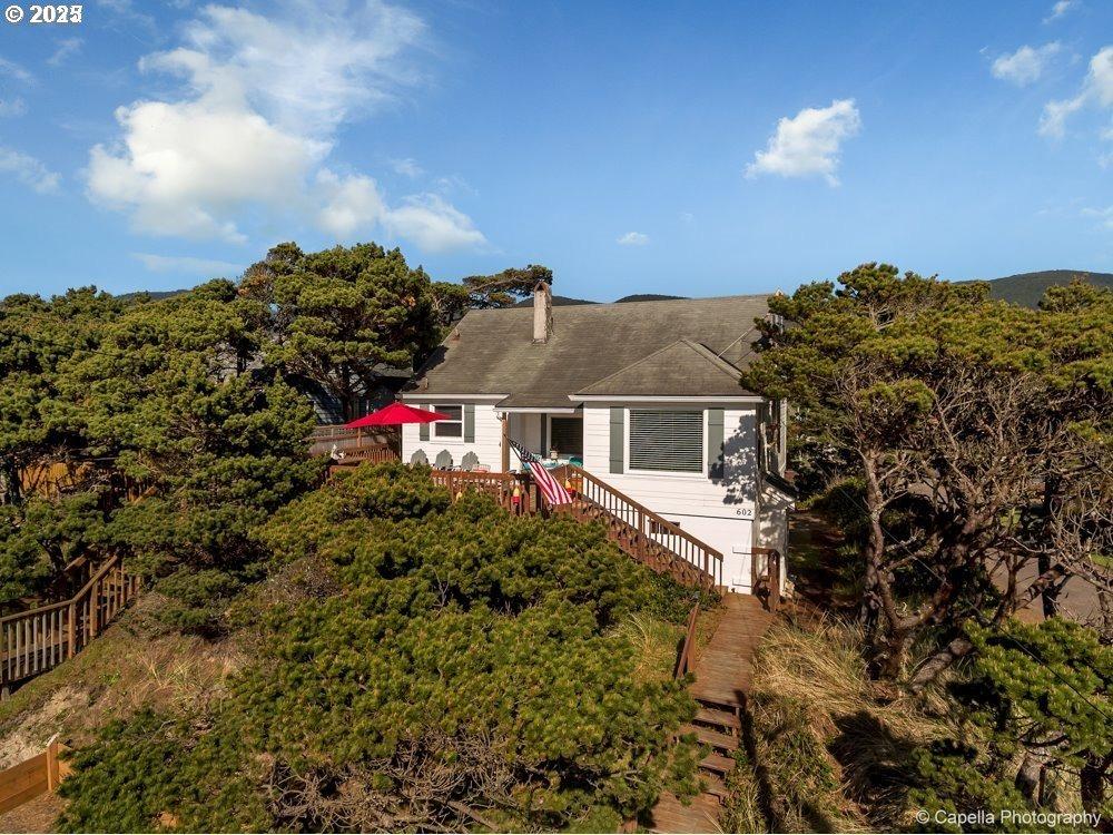 N Pacific St, Rockaway Beach, OR 97136