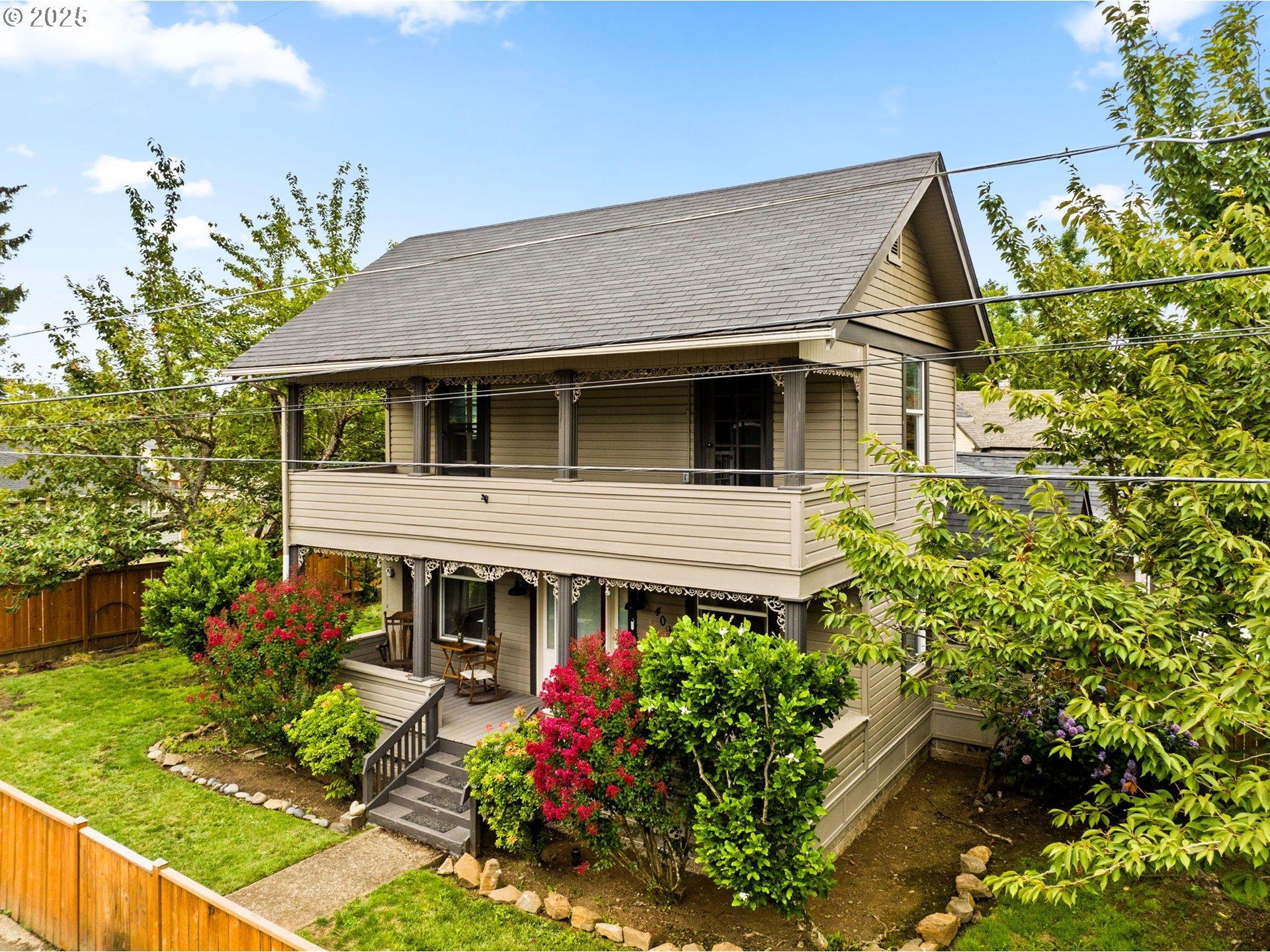 N 8th St, Cottage Grove, OR 97424