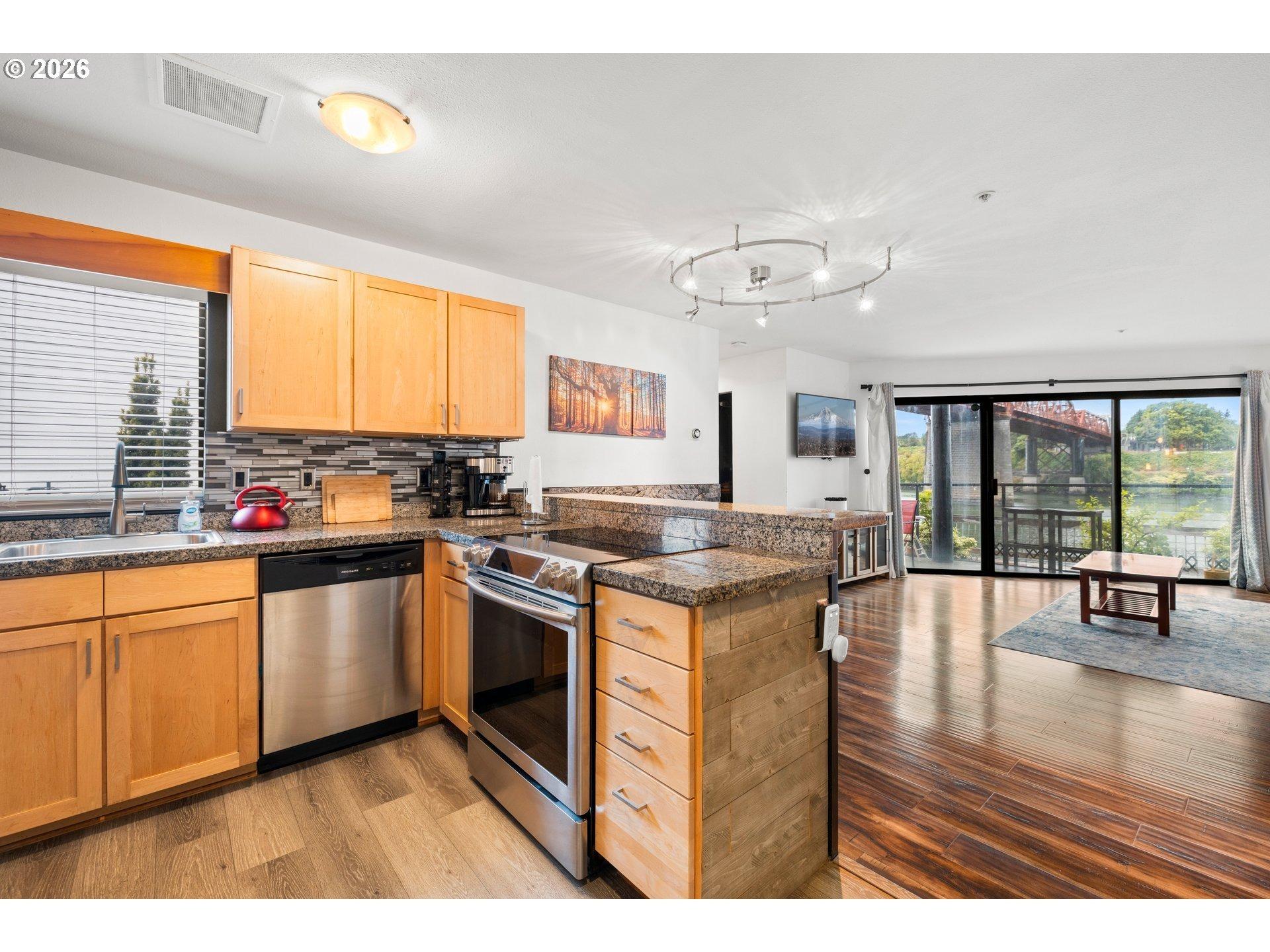 Nw Naito Pkwy, Portland, OR 97209