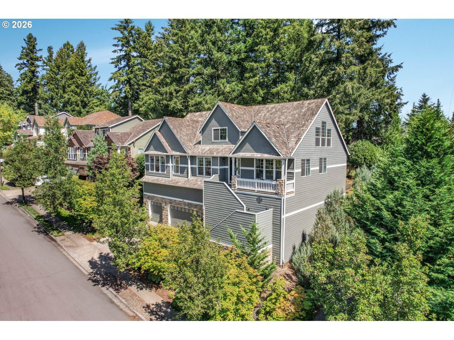 Falcon Dr, West Linn, OR 97068